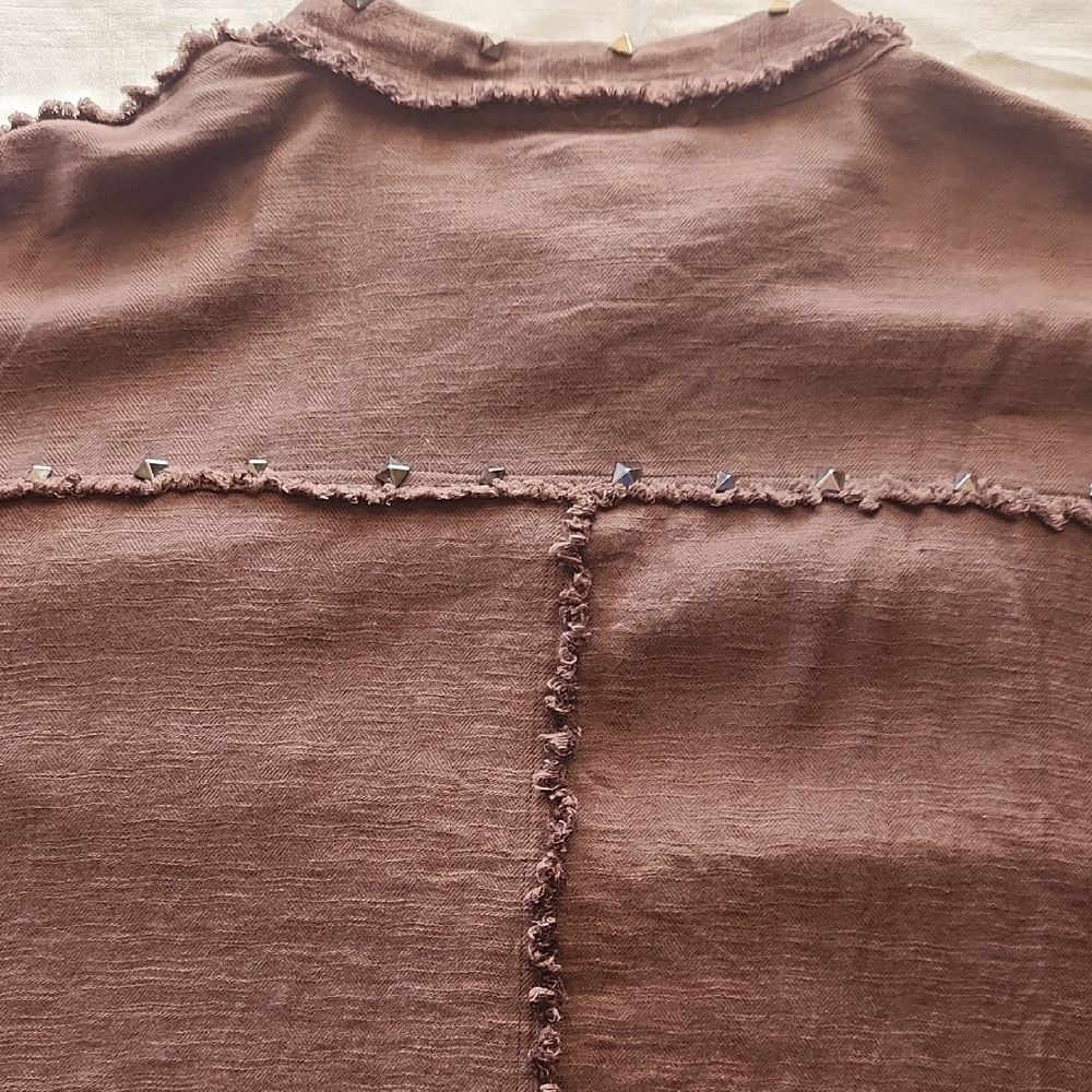 NWT DAVI & DANI Brown Button Down Shirt - Picture 8 of 10